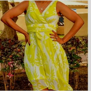 Chiffon Lemon Lime Handkerchief Hem Sleeveless Dress with Drape Neck size XS